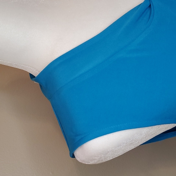 Calvin Klein 💙NWT💙Size Medium Turquoise Sleeveless Top! 💙💙💙 - Picture 3 of 13